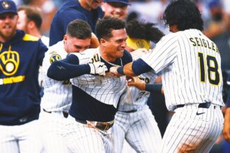 Brewers wins 10 straight wins, strengthening MLB's best record hold