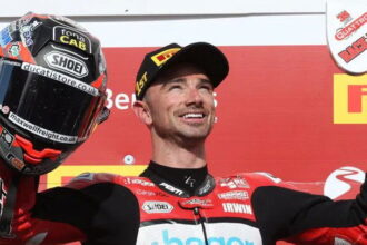 Glenn Irwin moves incredibly well BSB Team: The Reaction Live Updates!