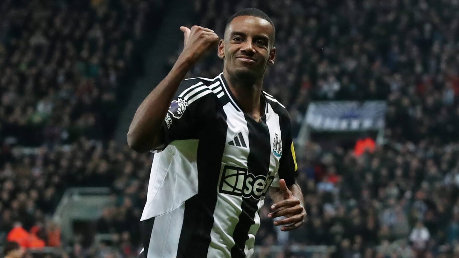 Liverpool prepares last minute offers for £100 million "machine"