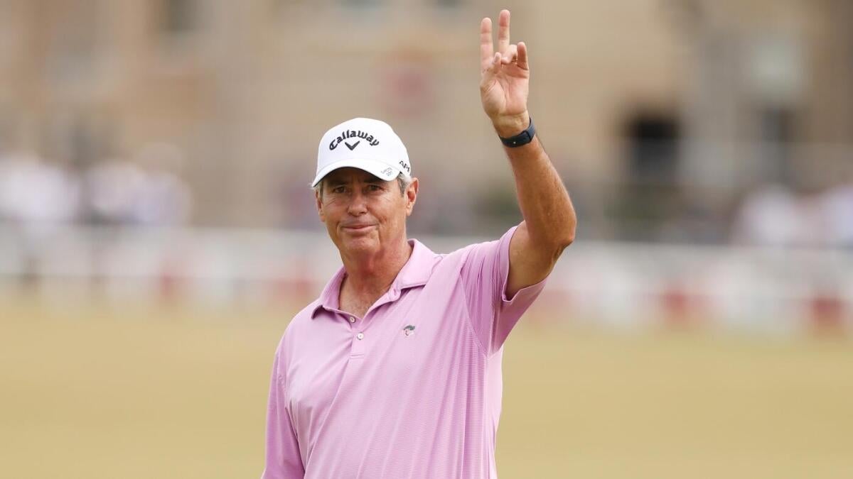 Tiger Woods, Jack Nicklaus congratulates Ian Baker Finch on his retirement as a broadcaster after 30 years