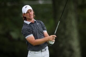 Tommy Fleetwood returns to the mix and shares a 36-hole lead with Russell Henry in the Tour Championship