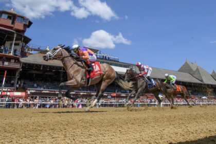 Good weather, good lace: Whitney day in the photo