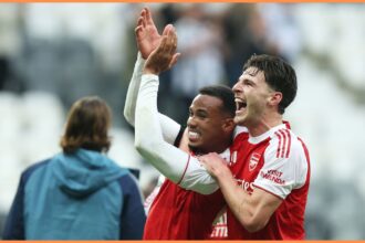 Arsenal players celebrating