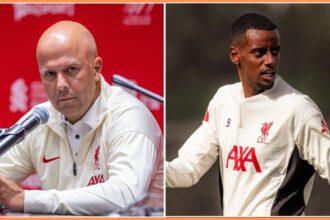 Arne Slot and Alexander Isak