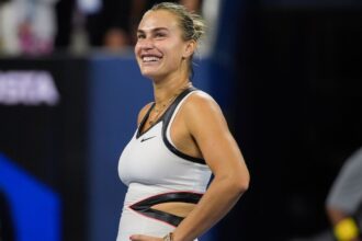 Who won us consecutive open tennis titles?
