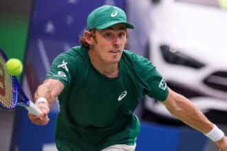 Alex de Minaur takes over Daniil Medvedev as Shanghai Quarters manager