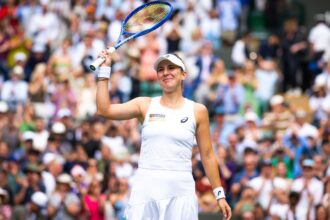 Belinda Bencic defeats Linda Noskova in Tokyo to win 10th career title