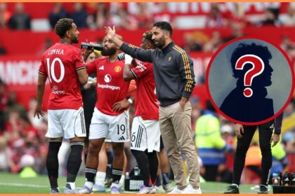 Ruben Amorim gives instructions to his Manchester United players