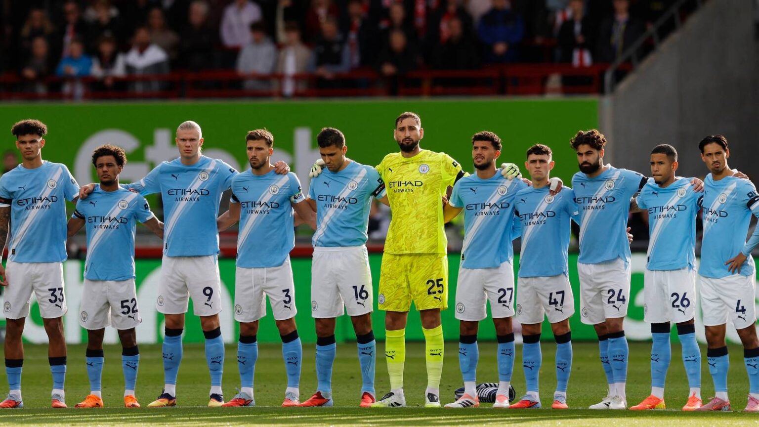 Man City submit offers to sign two 'highly rated' English midfielders