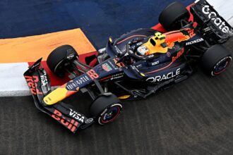 Red Bull makes more profits with Singapore's front wing update