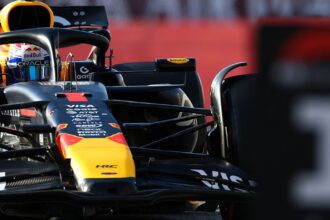 Verstappen takes USGP pole position. Piastri finishes just 6th