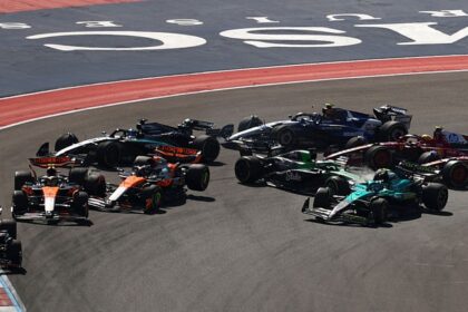 Verstappen wins US Sprint after two McLarens crash on the first lap