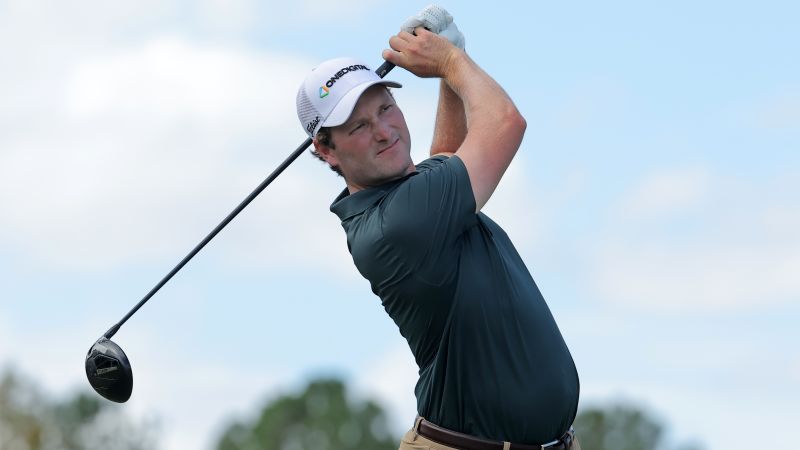 Vince Wheelie: golfer saves Paa and "two hands" with close encounters with crocodiles