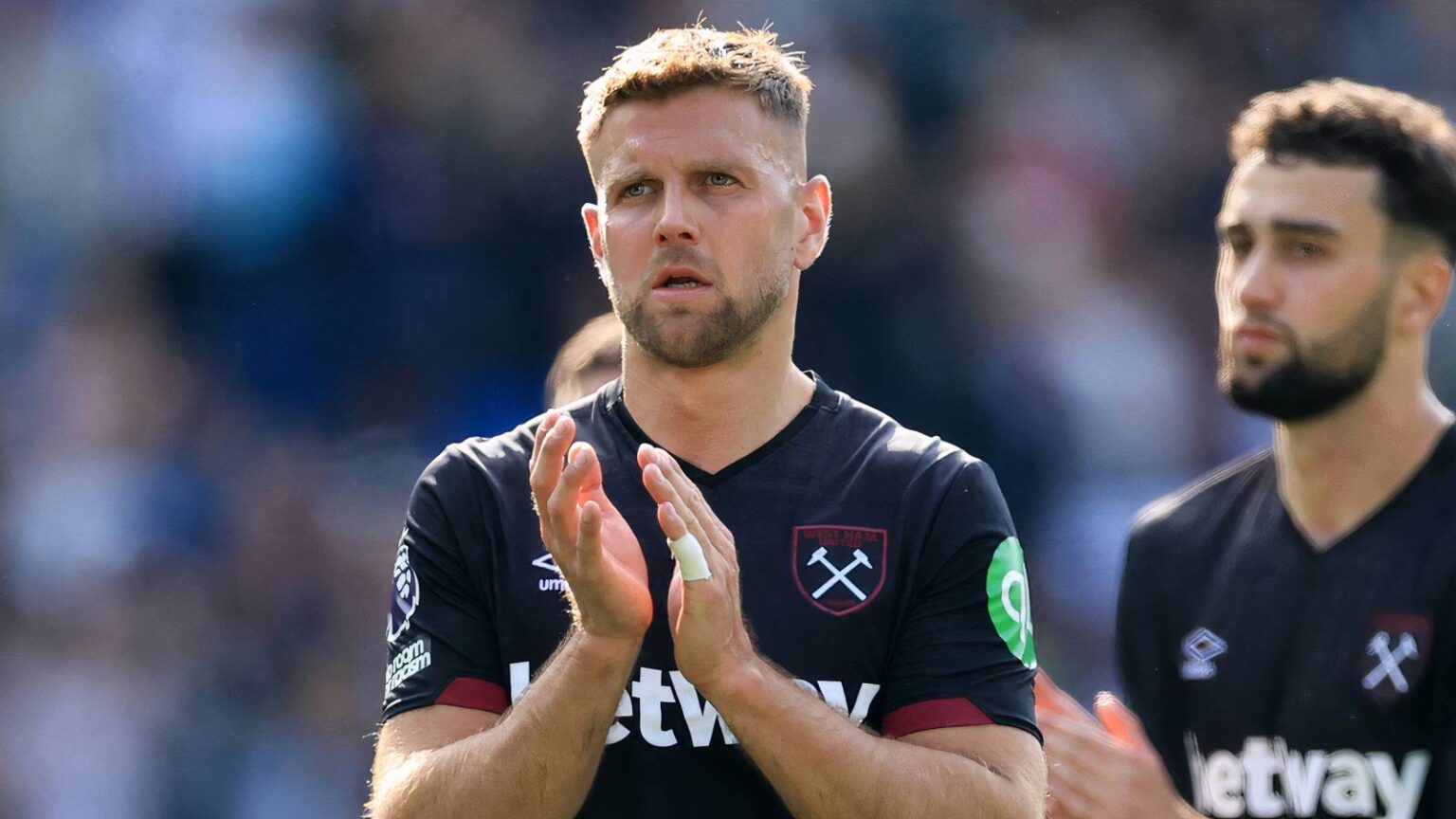 West Ham want to sign 'special' striker amid Nuno's damning Full Krug update