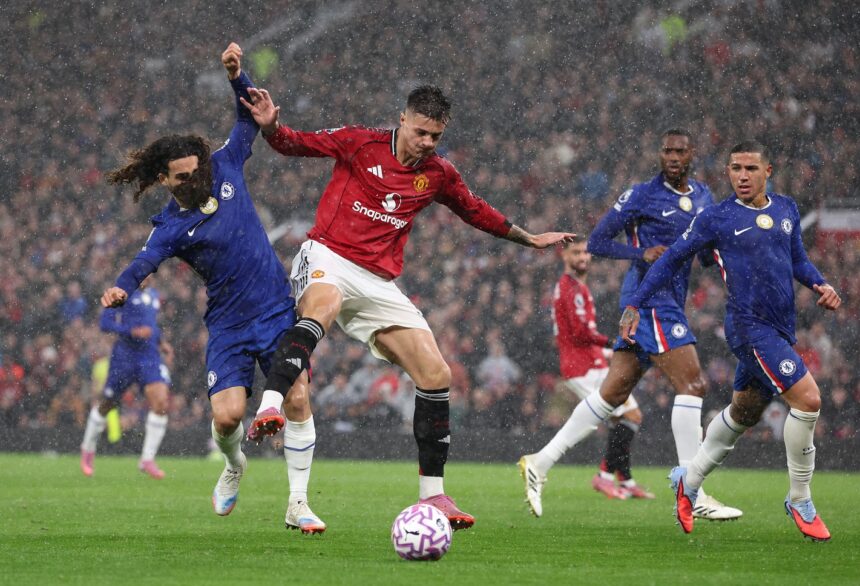 Report: Chelsea and Man United join fierce battle for 19-year-old Bundesliga sensation