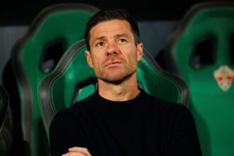 Alonso ignores speculation amid Madrid struggles