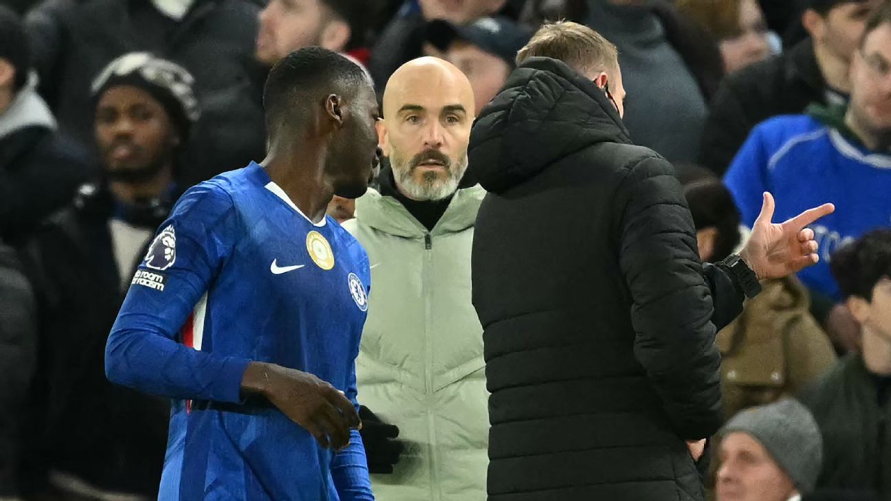 Maresca questions inconsistent refereeing regarding Chelsea Red