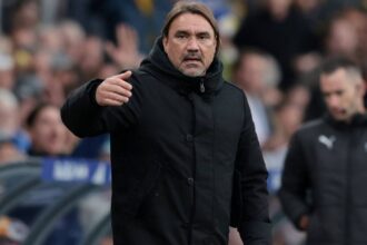 Attacking manager puts pressure on Daniel Farke to say 'possible' move to Leeds