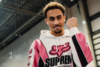 Ben Whittaker raising his fist