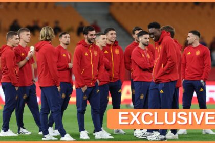 Samu Aghehowa with his Spain teammates