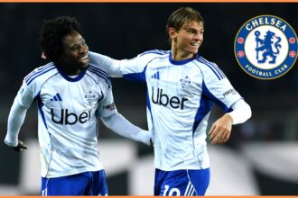 Nico Paz celebrates a goal for Como