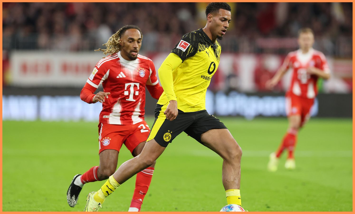 Sacha Boey in action for Bayern Munich vs Borussia Dortmund