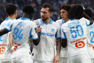 Chelsea lead Arsenal in 'unpredictable' race to sign striker, talks begin