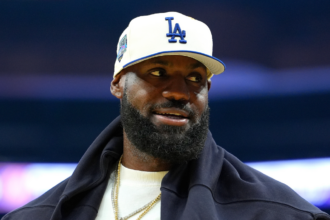 LeBron James' season debut: Lakers star returns to team that needs a new guy