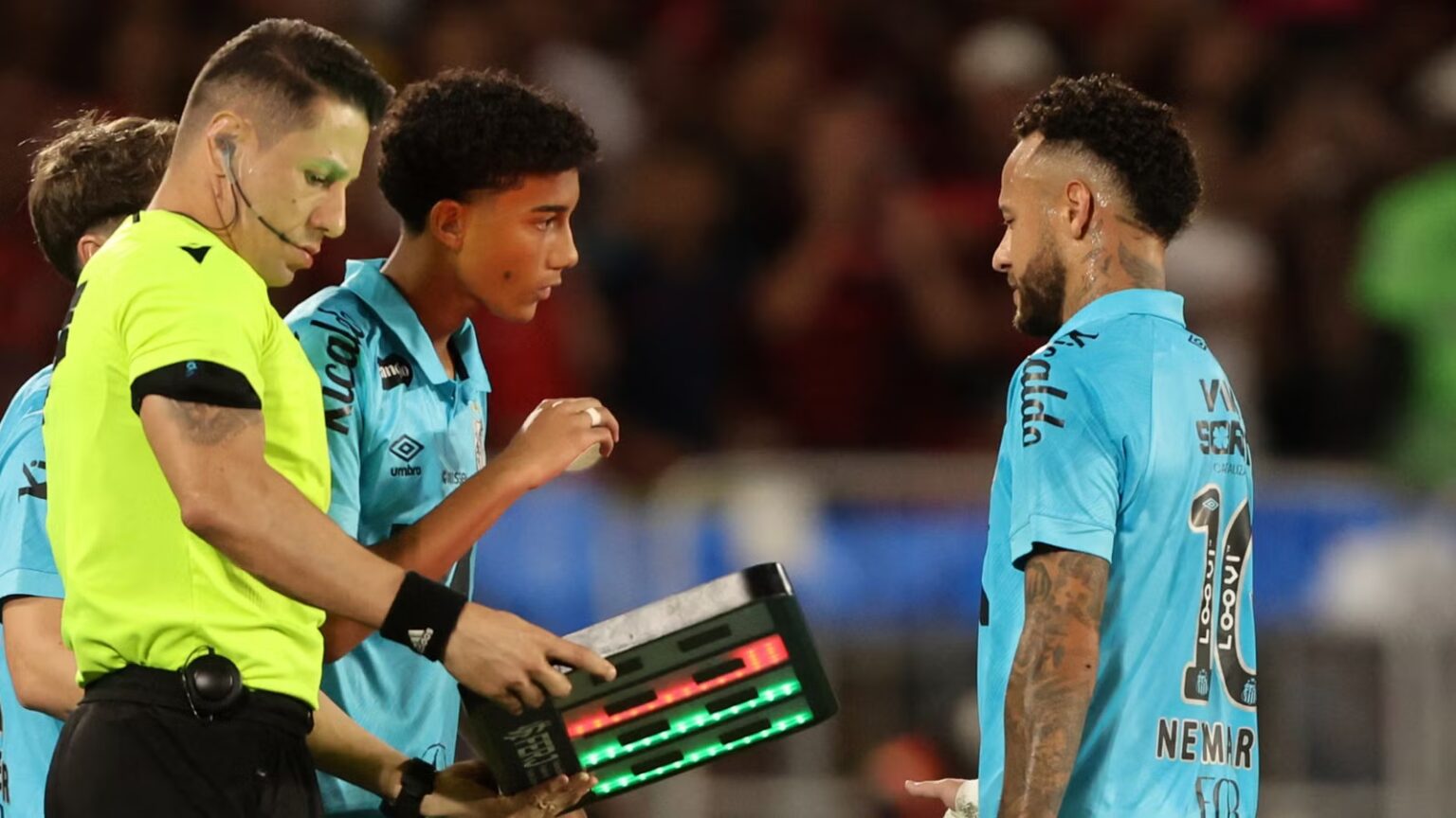 Manchester United lead race to sign Neymar-like attacking talent