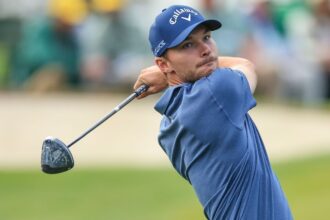 N. Huygaard holds off Lowry to lead World Tour Championship, puck