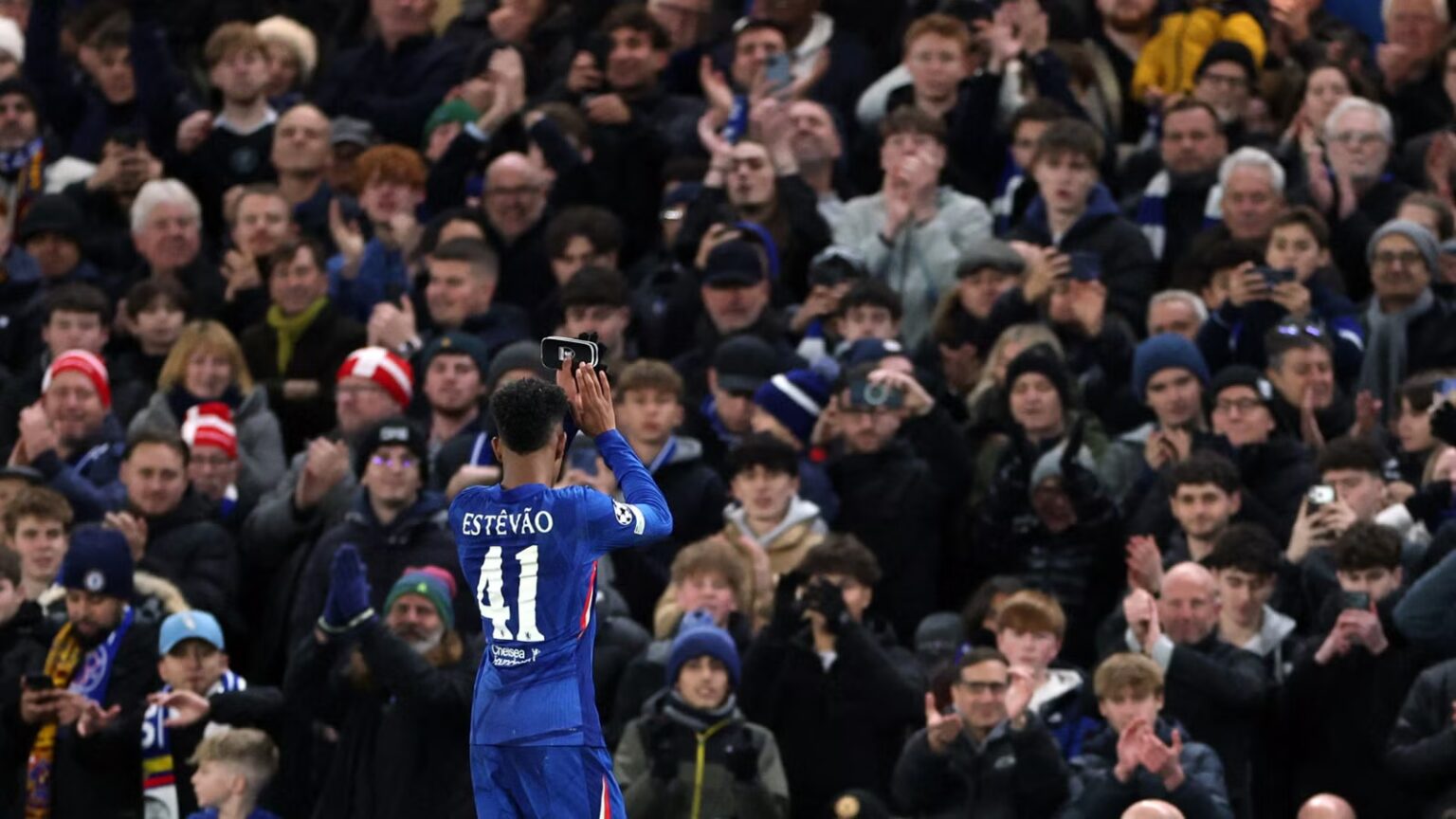 Pat Nevin says 'absolutely fantastic' Chelsea star vs Barça