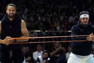 Stephen Curry to return to Warriors with brother Seth Curry