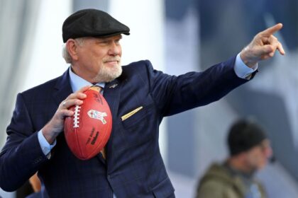 Terry Bradshaw's horse wins, potentially running in Breeders' Cup