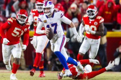 Today's featured games, best bets, odds: Chiefs vs. Bills, NBA and more