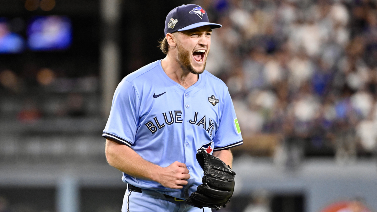 Blue Jays' Trey Yesavage beats the Dodgers to lead 3-2. Aidan Hutchinson signs record extension with Lions