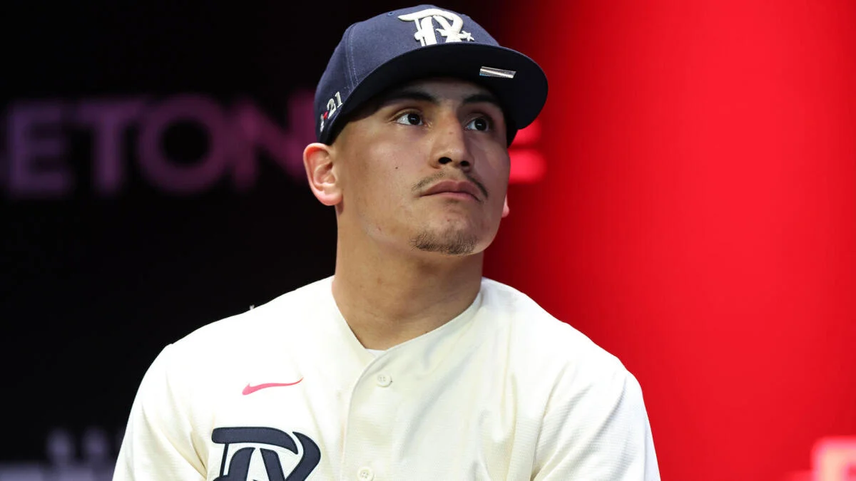 Vergil Ortiz looks to make statement against Eriksson Rubin as champion avoids him