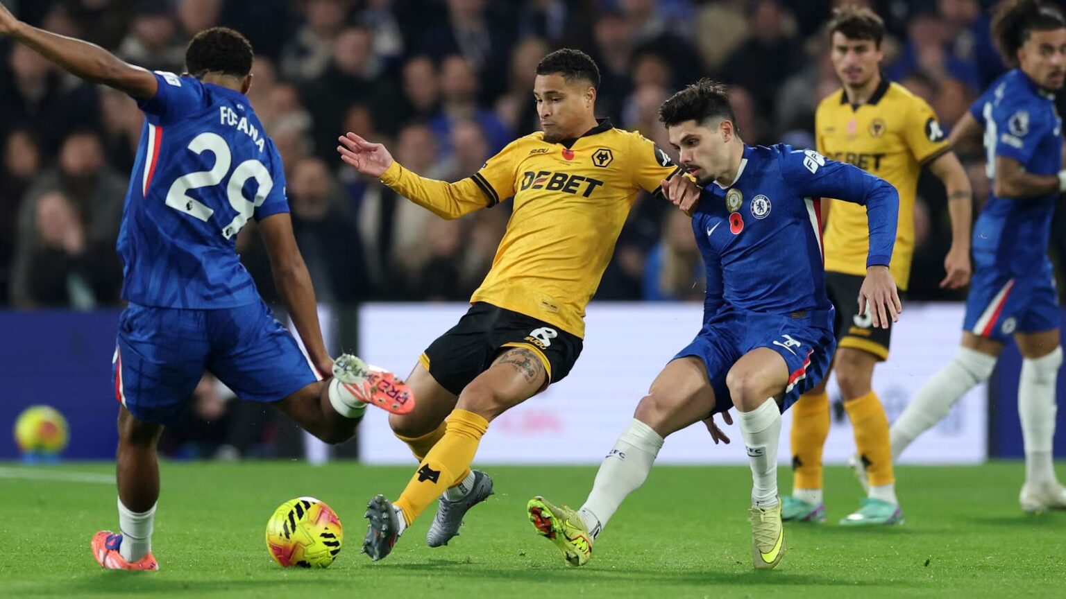 Wolves are in talks to leave Joao Gomez for another 'incredible' player