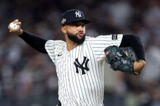 MLB Rumors: Yankees talk about reuniting with disappointing closer. NPB infielder posted. Braves and Astros swap fielders