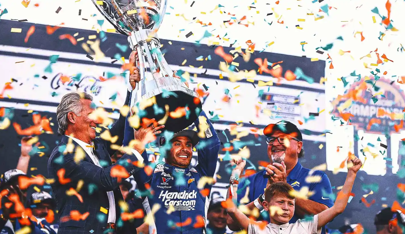 Four takeaways from the Cup finale: Kyle Larson's victory, Denny Hamlin's disappointment