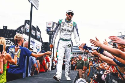 Popular! Chase Elliott named NASCAR's favorite driver for 8th consecutive year