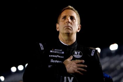 NASCAR legend Greg Biffle and family killed in plane crash