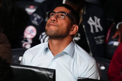 Alex Pereira at UFC 322