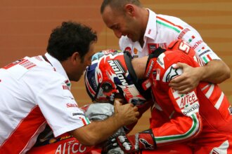 Casey Stoner: Ducati MotoGP title 'more difficult', Honda crown 'more important'