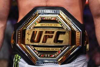 Former UFC champion defeats three men at once and prepares for upcoming return