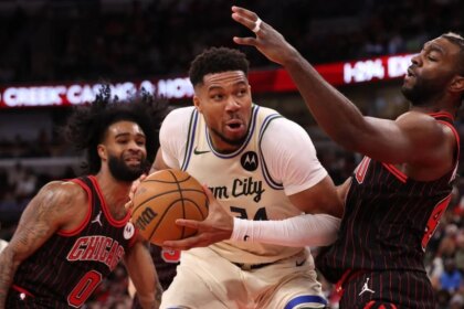Giannis Antetokounmpo explains controversial dunk to end Bucks vs. Bulls game
