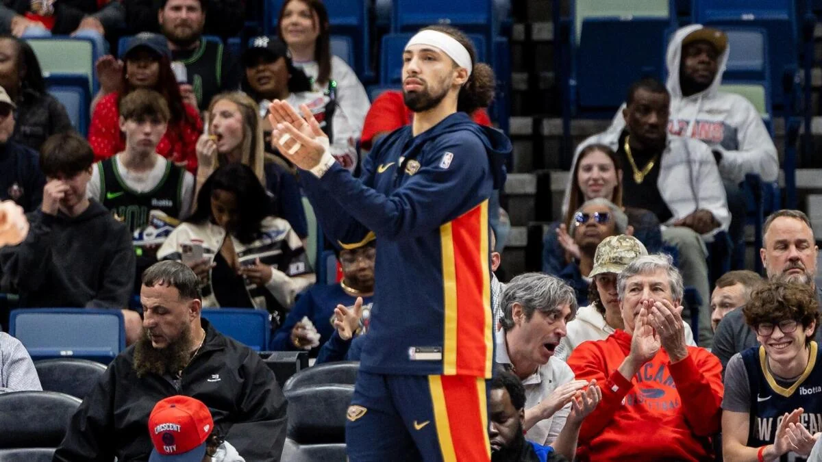 Jose Alvarado and Mark Williams ejected for repeated punches during Suns vs. Pelicans