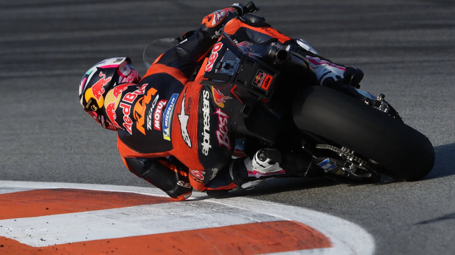 KTM MotoGP rider can't use soft rear tire 'I can't explain why'