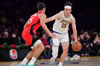 Austin Reaves injured: Lakers star guard (calf) out for at least four weeks, reports say