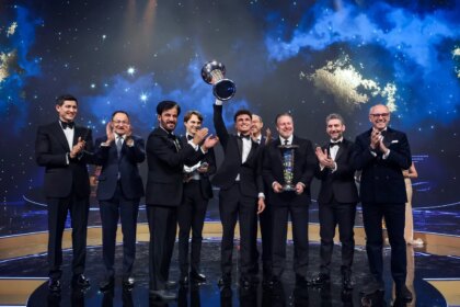 Lando Norris finally lifts the F1 trophy and is crowned champion at the FIA ​​Gala