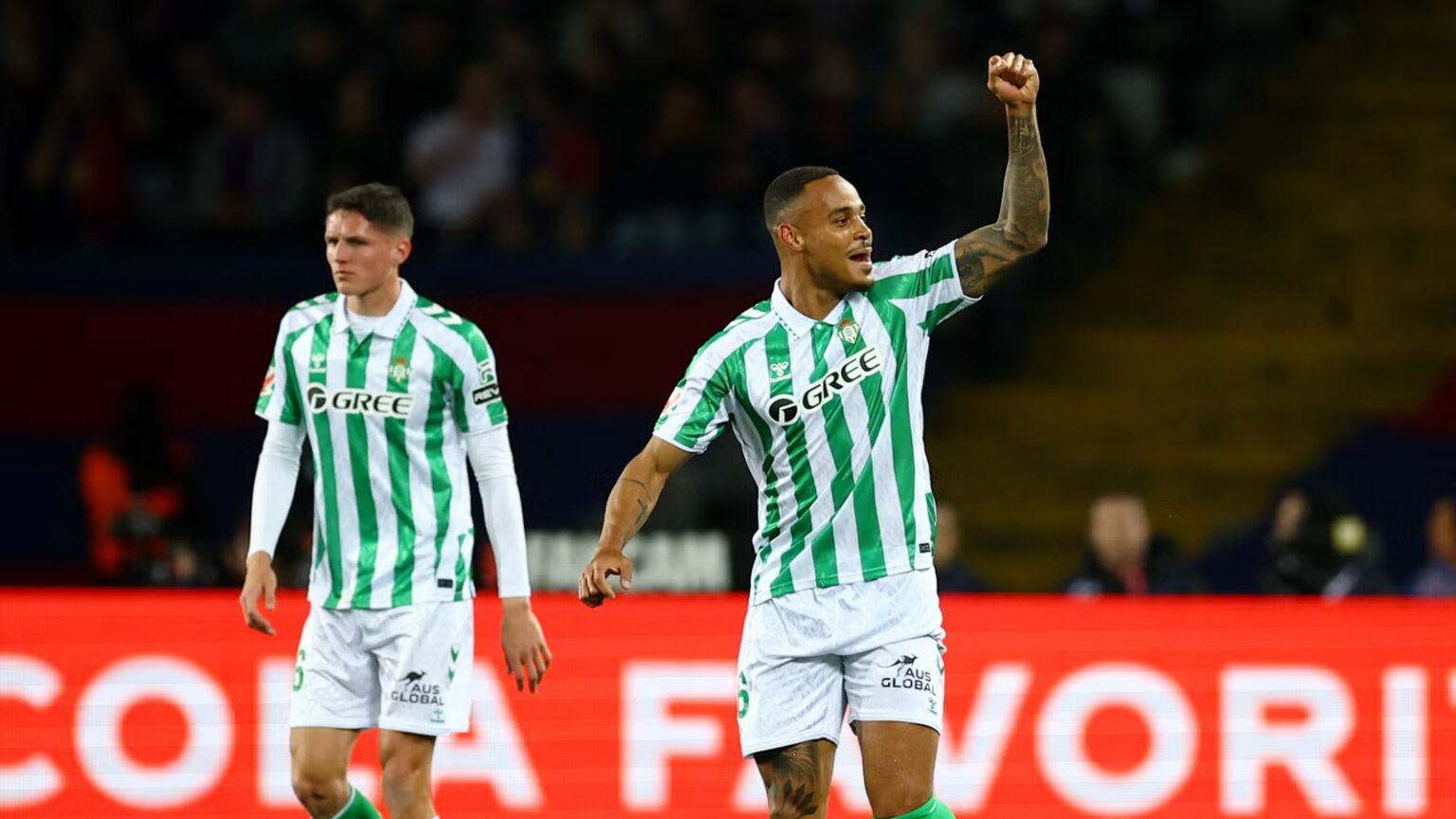 Leeds are currently prioritizing a £35m move to sign the South American defender ahead of Juventus.